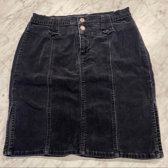 JALATE JEANS WEAR Dresses & Skirts - Vintage Jalate Jeans Wear black corduroy skirt